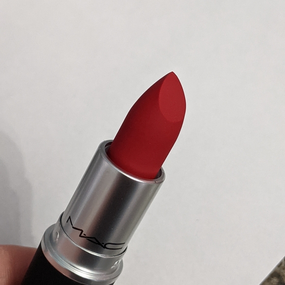 BRAND NEW - MAC POWDER KISS LIPSTICK - Picture 2 of 2